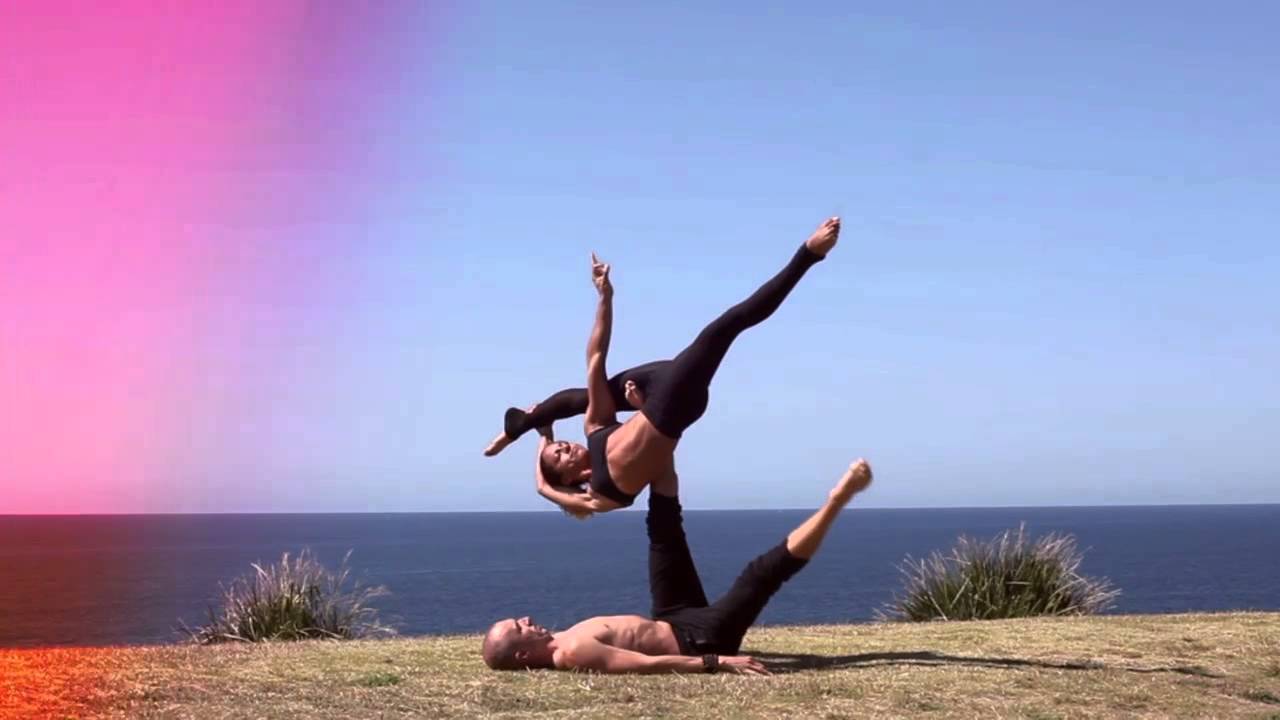 ACROVINYASA™ Powered by YogaBeyond - Level 1