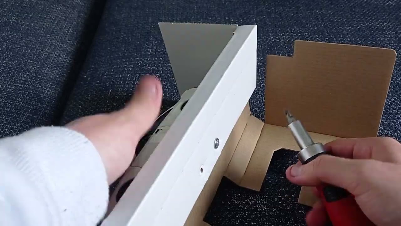 Unboxing des Bburago 1/24 BMW E30 M3 I Unboxing