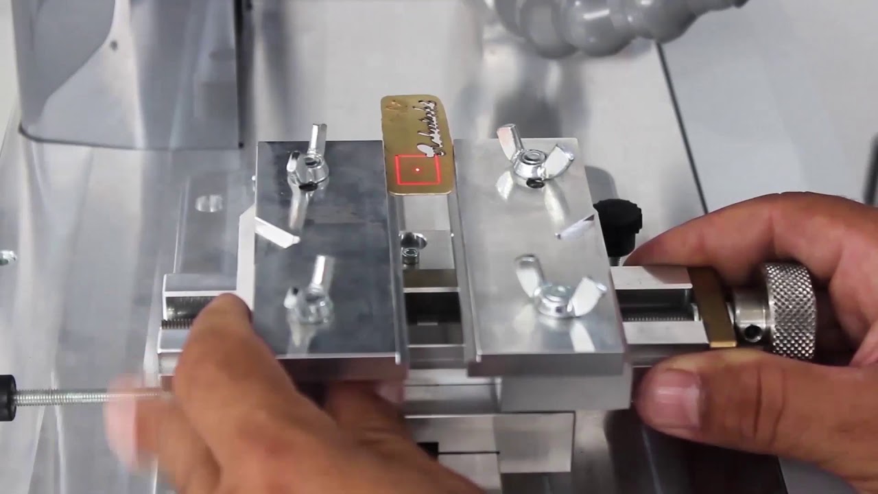 Demonstração de corte a laser