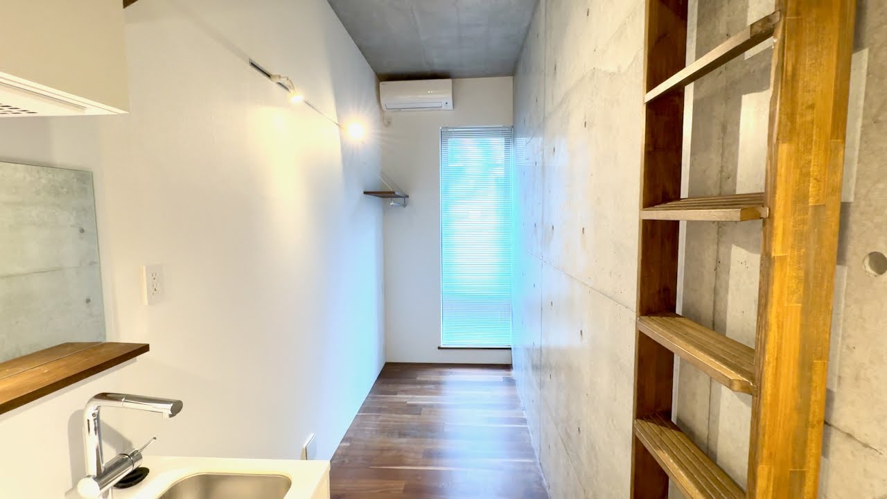 Эпизод 43 — Микро-квартира в Токио🏠🪜 — 11,75 кв. м / 126,4 кв. фута