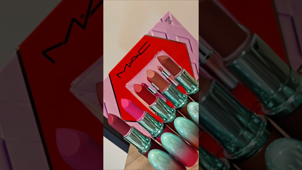 Подарочный набор помад MAC Less is Bore 75 долларов💄 