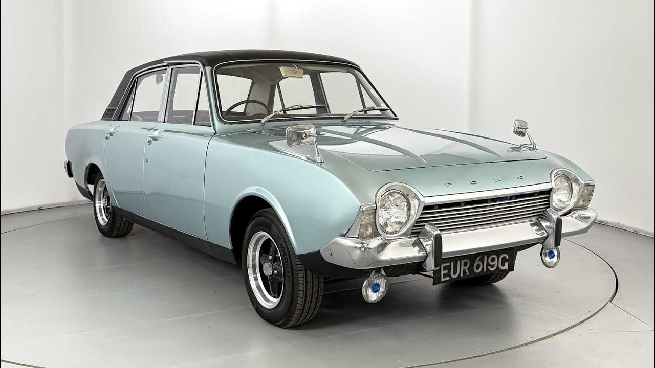 Ford Corsair 2000E