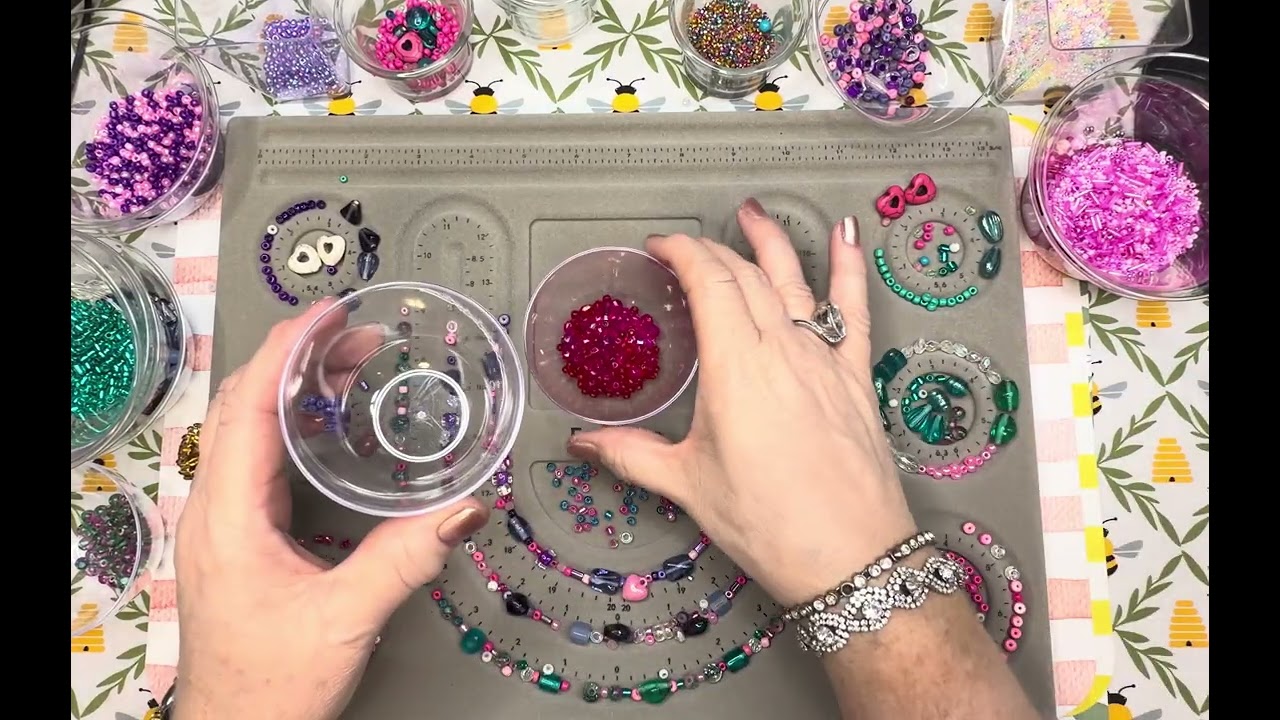 ASMR - Beads Sort - Soothing Sounds of Beads in Bowls