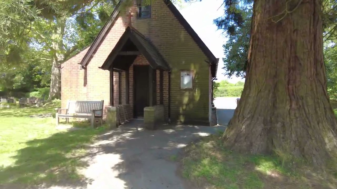 A walk through St James The Great Churchyard in Thorley, Hertfordshire