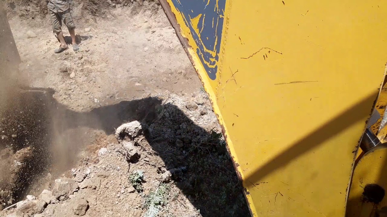Komatsu wb 93 r2
