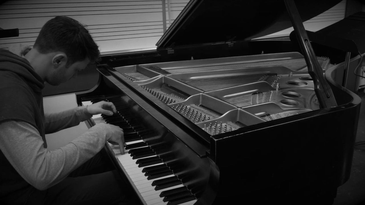 Frederic Chopin, Nocturne B-flat minor,  Op. 9, No.1 (Andrei Andreev)