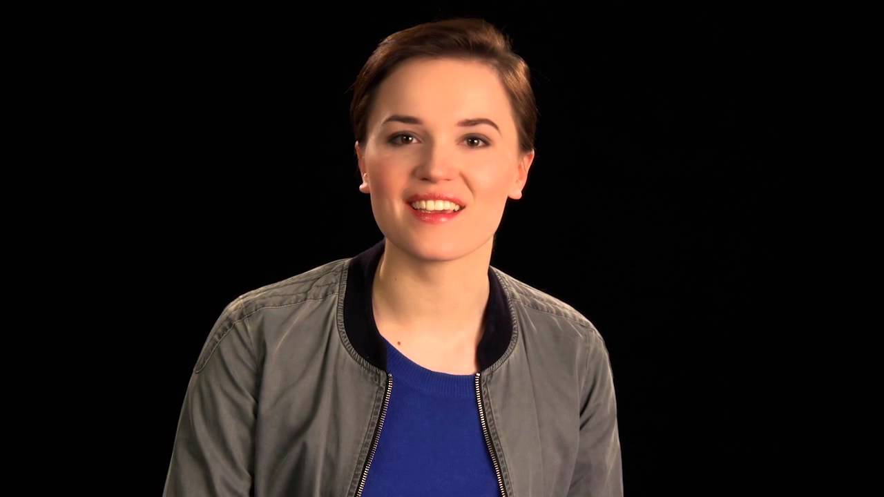 Exclusive NOOK Interview: Veronica Roth, Author of DIVERGENT