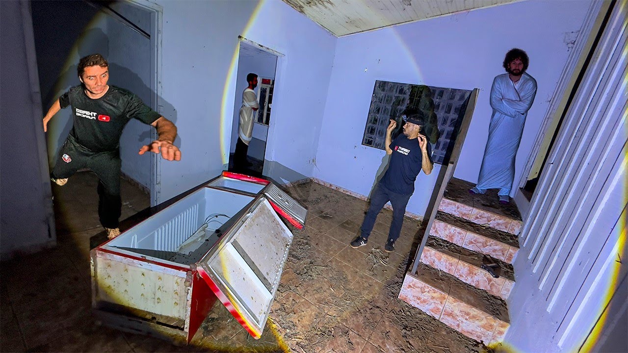 Появилась эта странная фигура, и мы запаниковали.