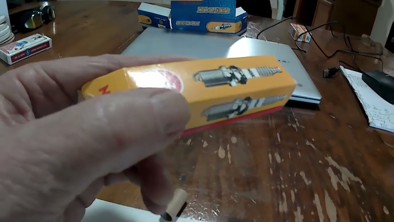 Triumph Speed Four   FAKE NGK spark plugs