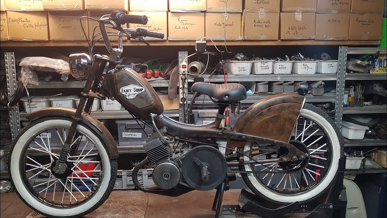 Transformation, modification, Customisation d'une Motobécane AV 42 des années 60. mobylette, moped,