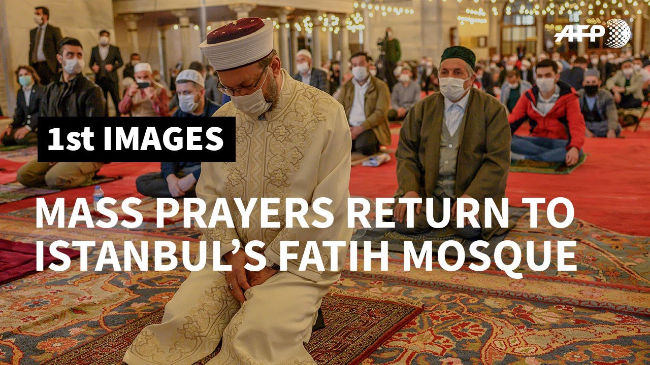 Istanbul's Fatih mosque holds first mass prayer since mid-march | AFP