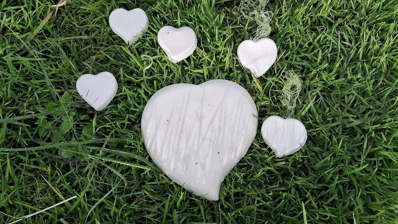 CORAZÓN DE CEMENTO Y YESO.