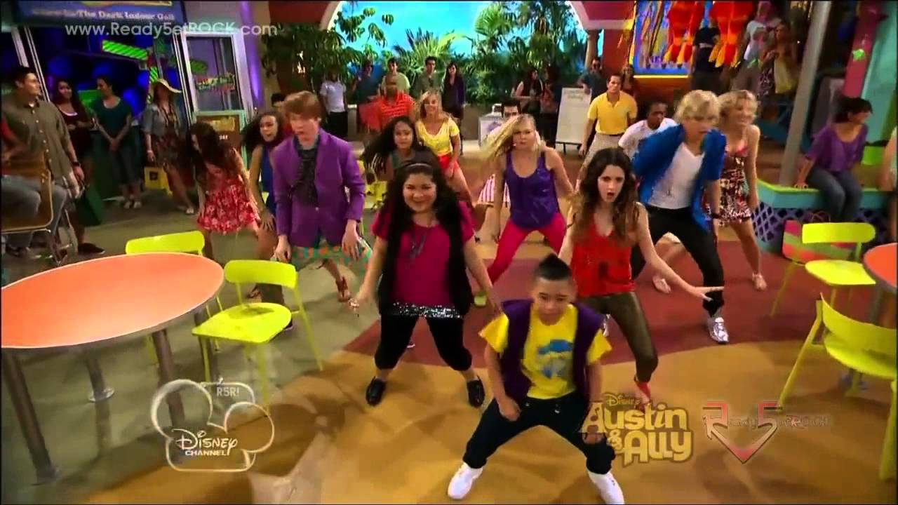 auslly/laura marano shake it off