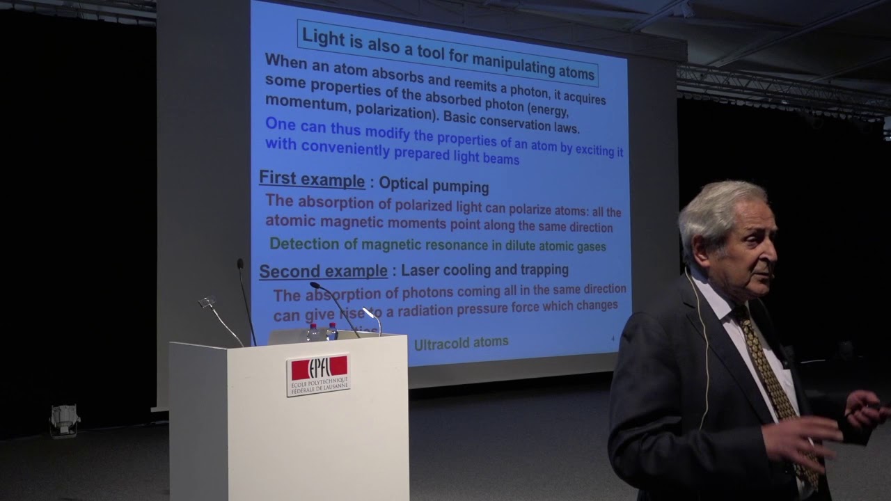 Claude  Cohen-Tannoudji : Manipulating atoms with light