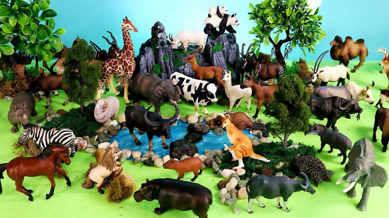Herbivores - Animal Figurines in Dioramas