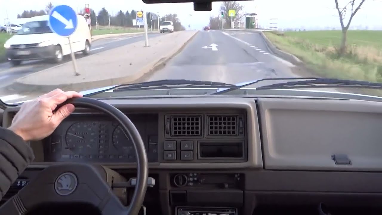 Škoda Favorit 135 L  r.v. 1990 cesta z STK 2022 - Driving a 32 year old car