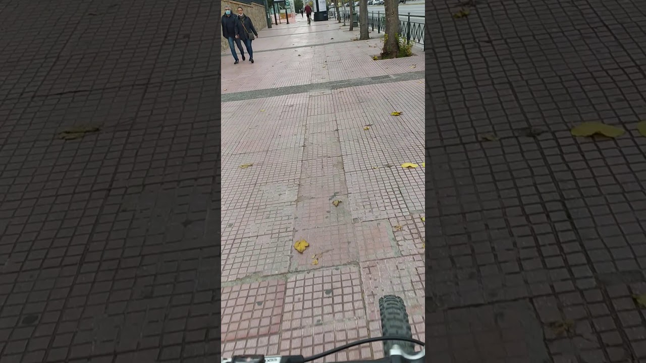 stroll in Megaro Mousikis.