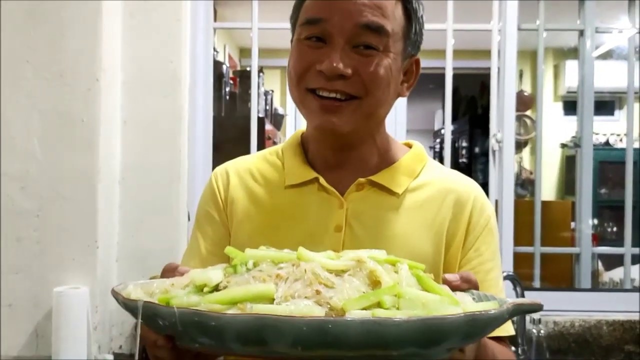 Chef Sam - how to cook hairy gourd with glass noodles (Tang hoon)