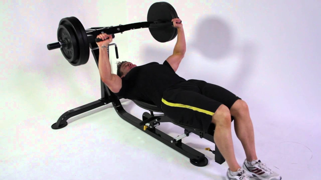 Bodybuilding - Rob Riches Chest & Triceps Workout on Powertec Workbench Multipress & Lat Machine