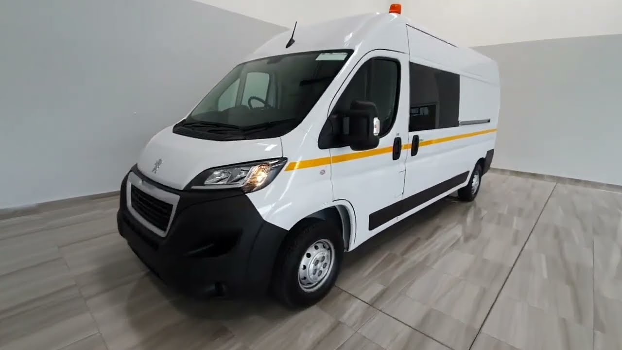 221KE123457 - 2022 Peugeot Boxer Welfare vehicle