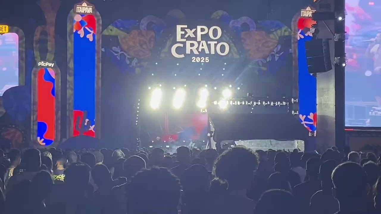 Hungria cantando Chevette do Jacó na ExpoCrato 2025