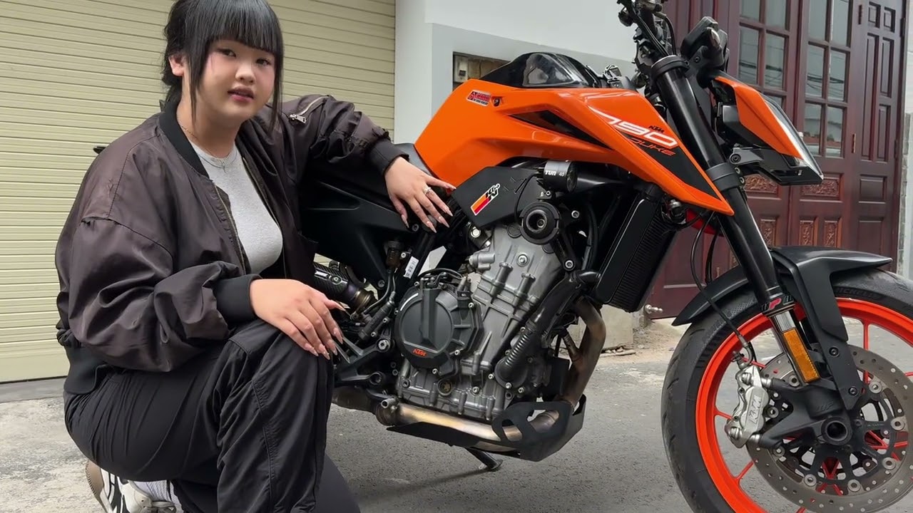 Huỳnh Gia Nghi - MC 2001