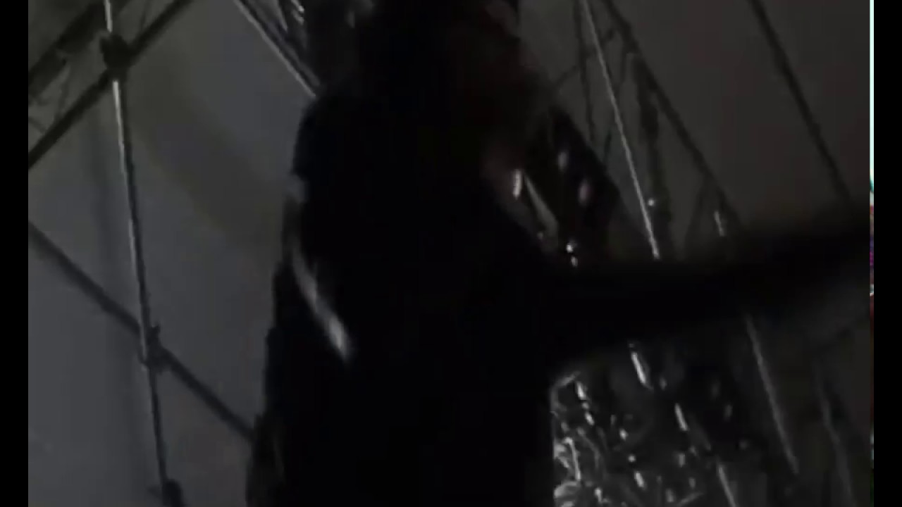 Crystal Castles - Exoskeleton Live At Creamfields Buenos Aires Argentina 2008