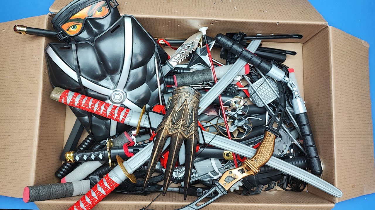 Ninja toys ! KUNAİ, Sai,Shuriken,Nunchucks,Swords..Box of Toys