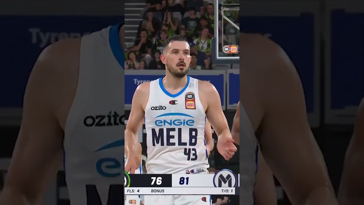Goulding hits a tough 3 over Moller 🫣💥 - THROWBACK  
