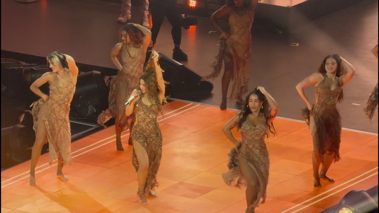 Shakira – Hips Don't Lie (LMYNL Tour Live in Miami, FL, 12-27-25) (4K HDR, HQ AUDIO)