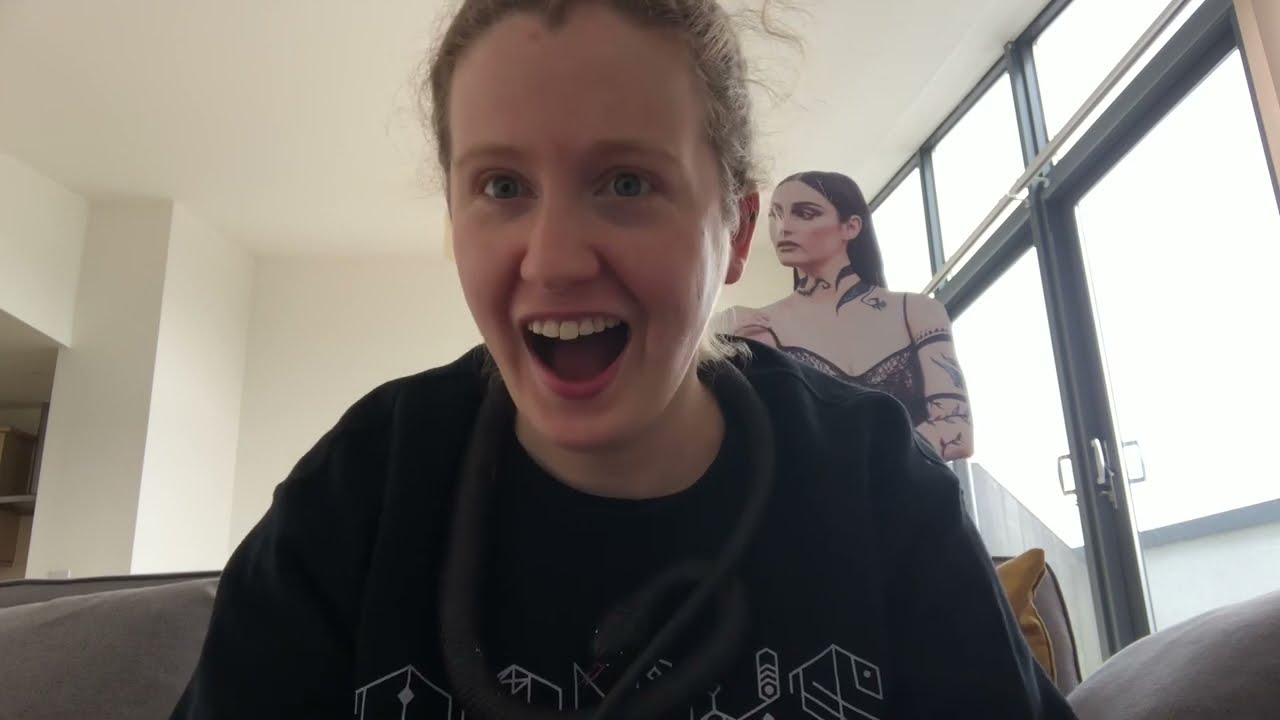 BANKS - SERPENTINA (ALBUM REACTION VIDEO)