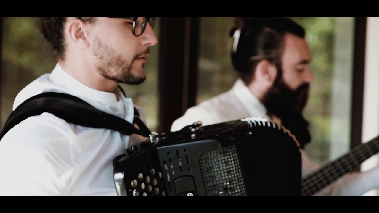 Lo&iuml;c Da Silva jamming in his own wedding