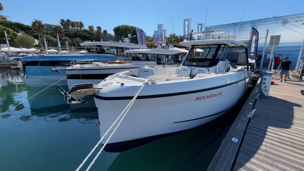 Wellcraft 38 T-Top CC Walk-Through