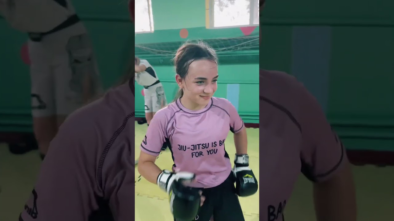 Брат и сестра 🧑 👩 #единоборствадлядетей #тренерфиряев #спорт #shortsfunny #дурачимся