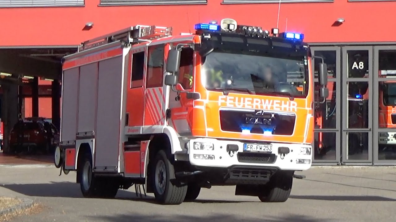 [2x Löschzug] Ausrücken Feuerwehr Freiburg im Breisgau