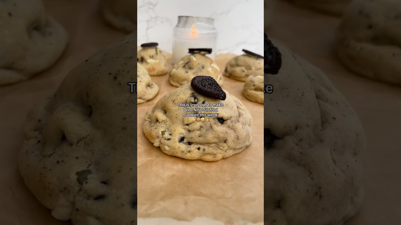 Would you try these Oreo NYC Cookies?✨🤩 #nyccookies #oreo #baking #shorts