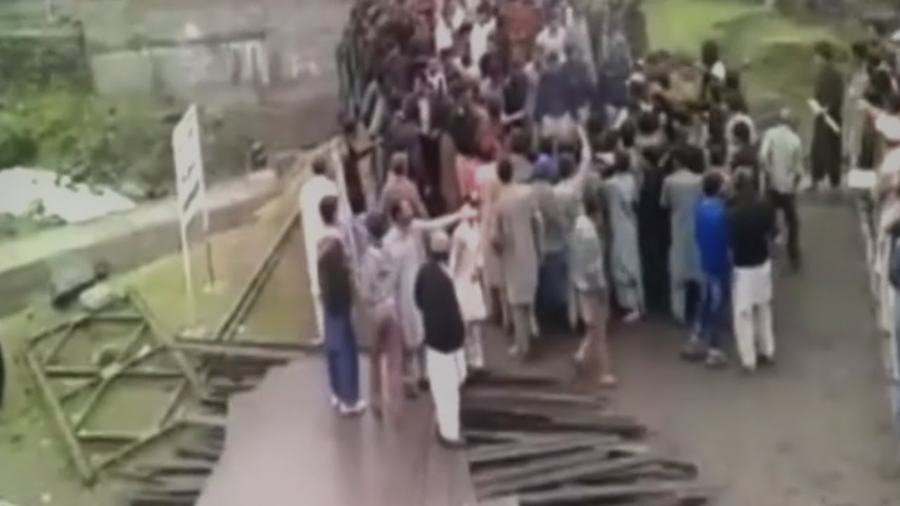 Locals burn Pakistan flag over rigged elections in PoK