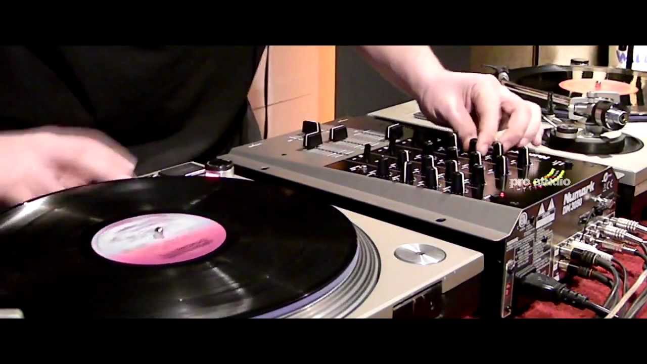 TOMAS GAÑAN en vivo MIX 80`s vinyl (MEDIA pro studio)