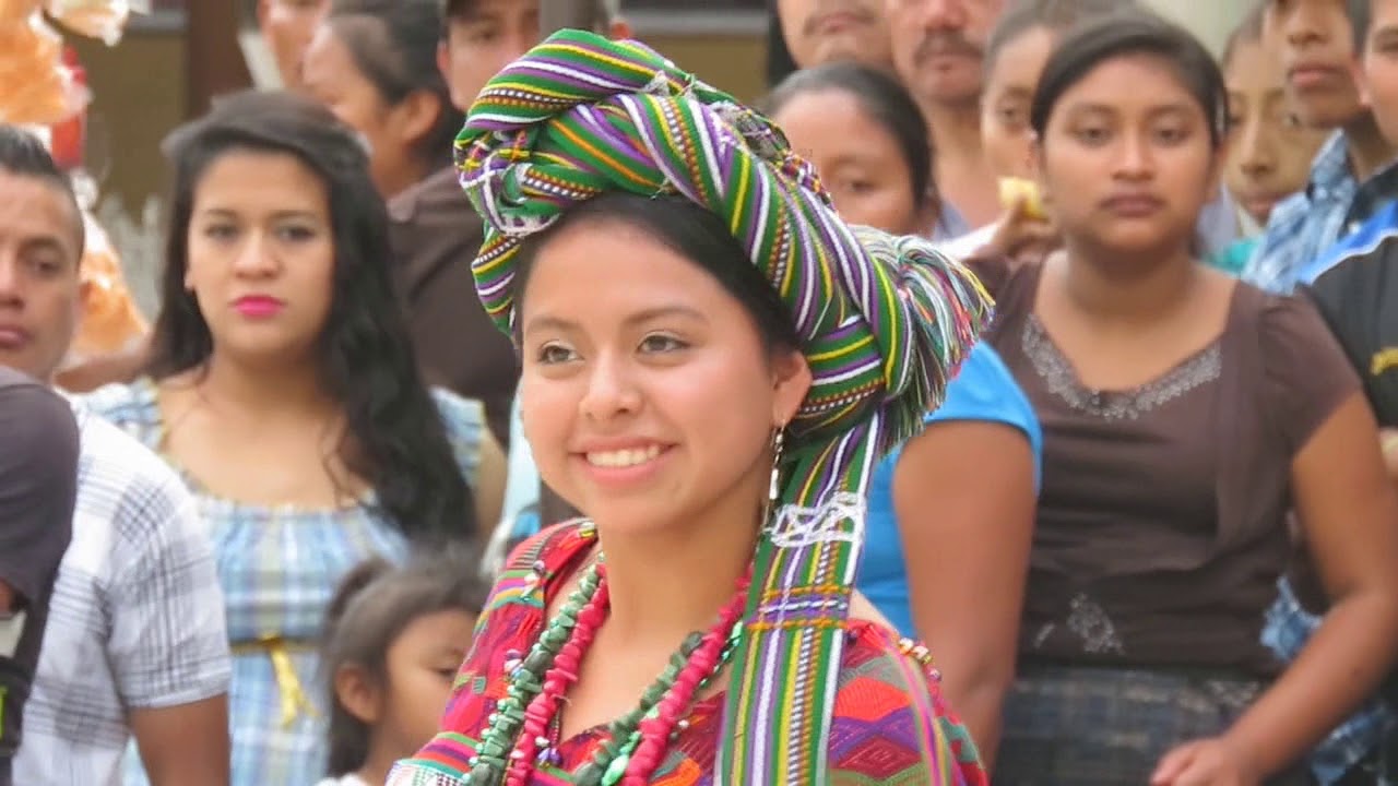 Presentaci&oacute;n de Candidatas Maya Q'anjob'al