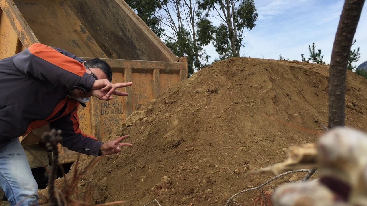 Construccion de una pista de motocross amateur