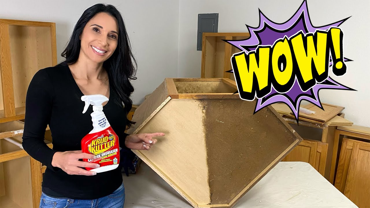Cleaning Greasy Cabinets with Krud Kutter before Painting