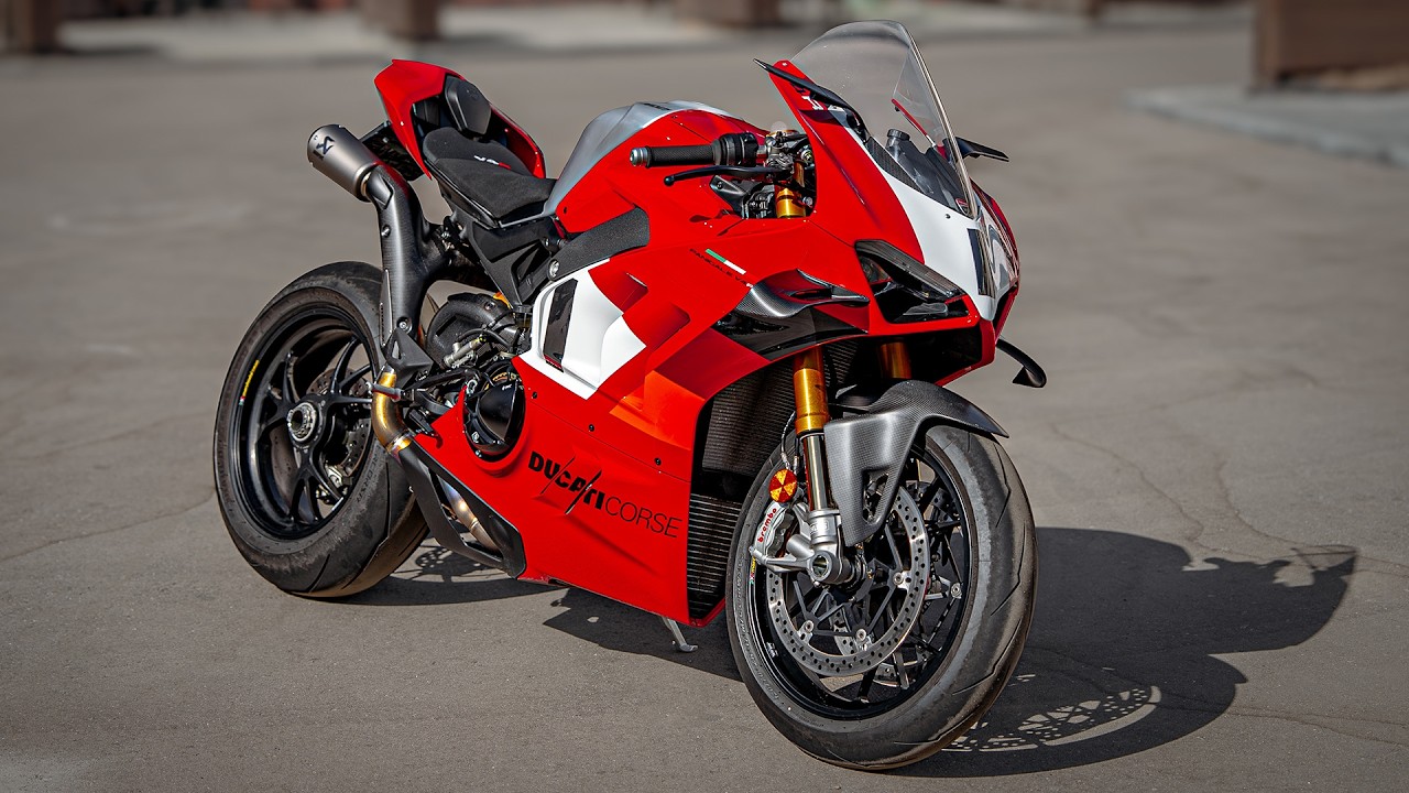 Ducati Panigale V4 R - самый быстрый супербайк для гонок. Но не для города. Самый подробный обзор.