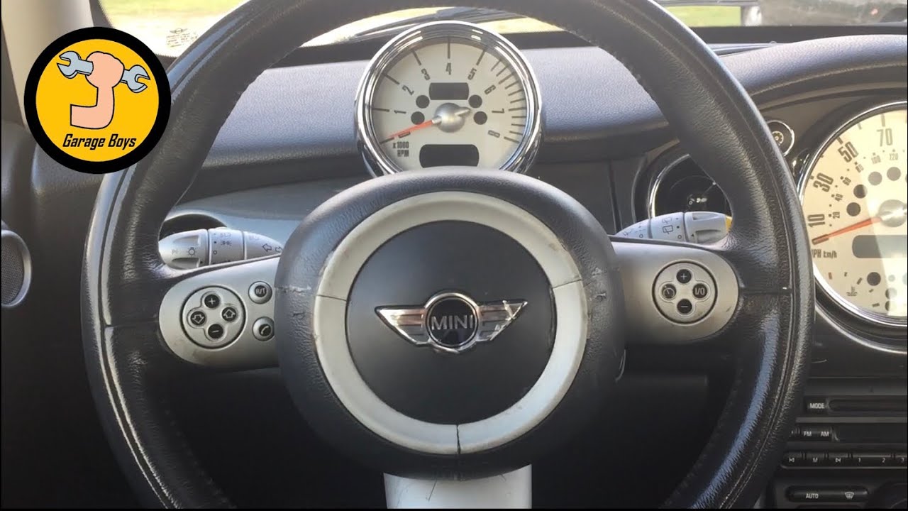 Как снять подушку безопасности на Mini Cooper S-R53 2006 года выпуска