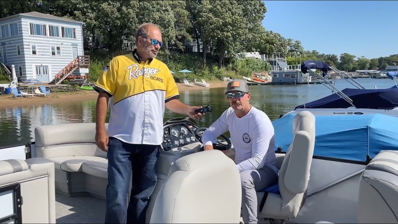 Unforgettable Adventure Awaits! Join Captain Dan on the Chain O' Lakes!