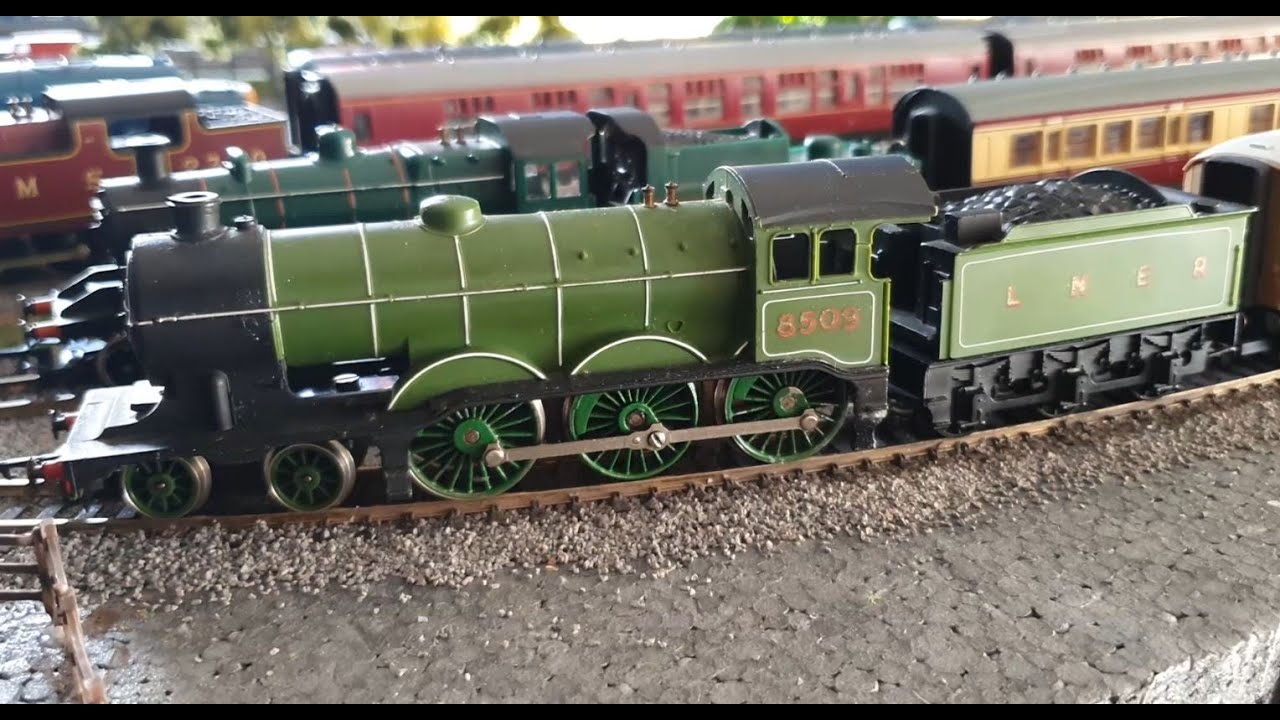 Old Hornby R150 Loco Lives Again