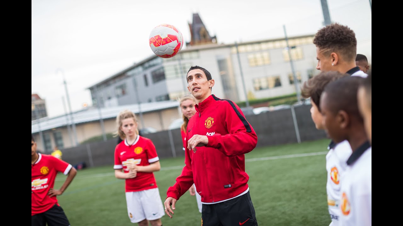 Angel Di Maria and Marcos Rojo - Street Reds uniting the city.