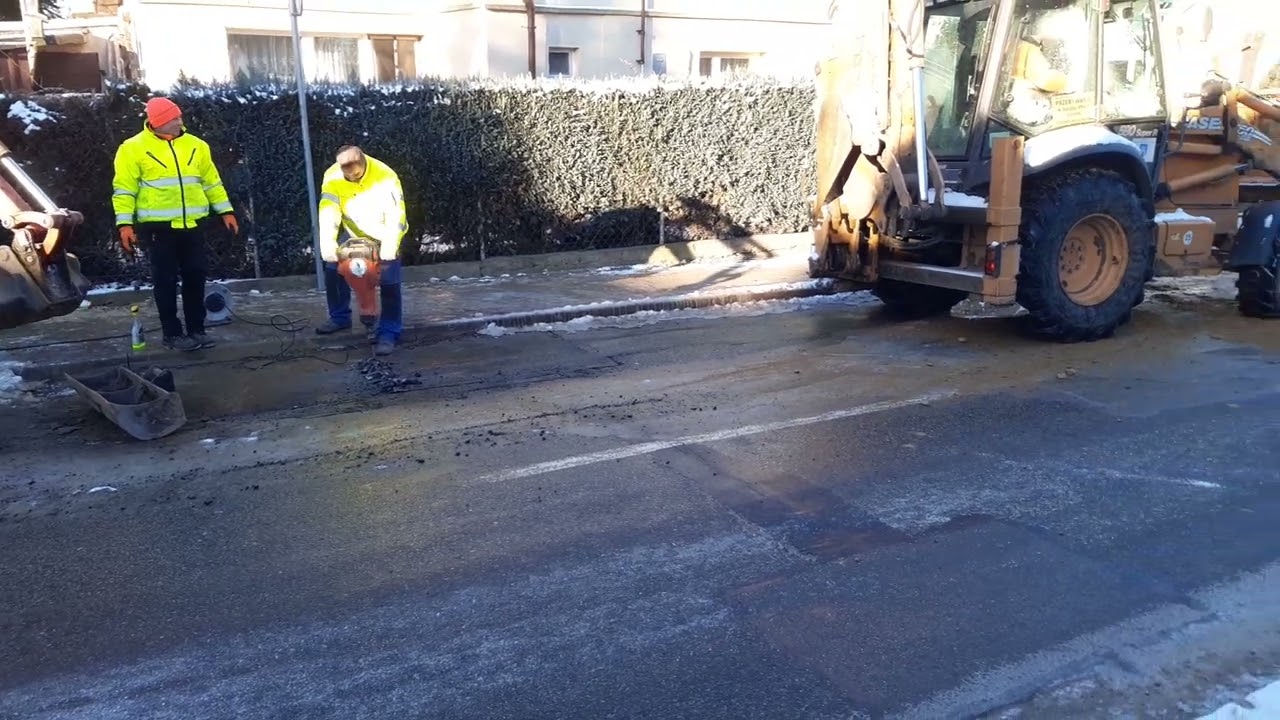 awaria wodociągowa 09.01.2024 ul.Lewiczyńska Gr&oacute;jec -13&deg;C. (water supply failure)