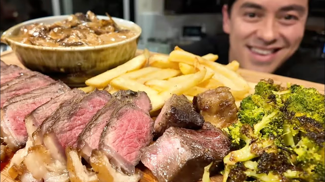 Cooking Steak with a Mushroom Sauce!
