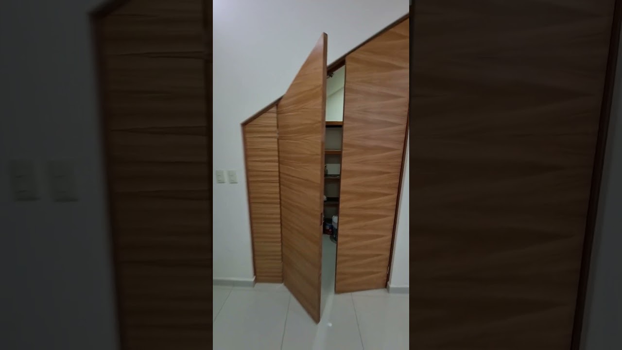 CASA CON ESPACIOS OPTIMIZADOS en 220m2 en terreno IRREGULAR |Obras Ajenas| @dehonorarquitectos3890