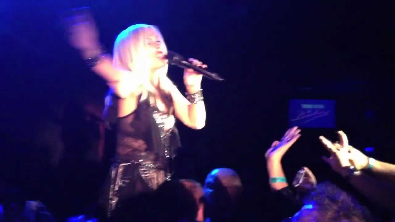 Terri Nunn with Berlin - Break The Chains